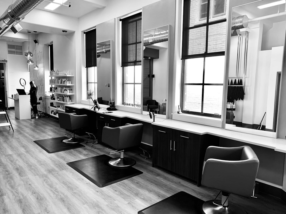 Patola Makeover Styling Station